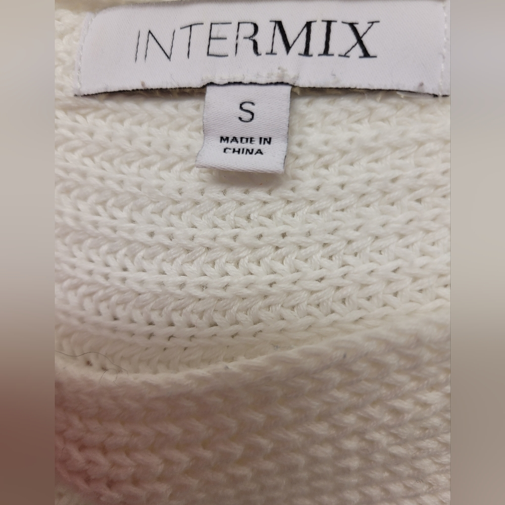 INTERMIX SWEATER. - Picture 3 of 3